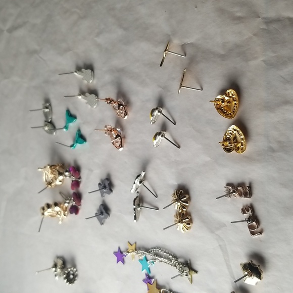 Fun Style Stud Earring Collection - Picture 9 of 9